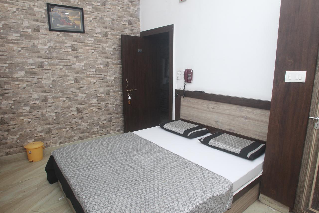 Alakhnanda Guest House Varanasi Exterior foto