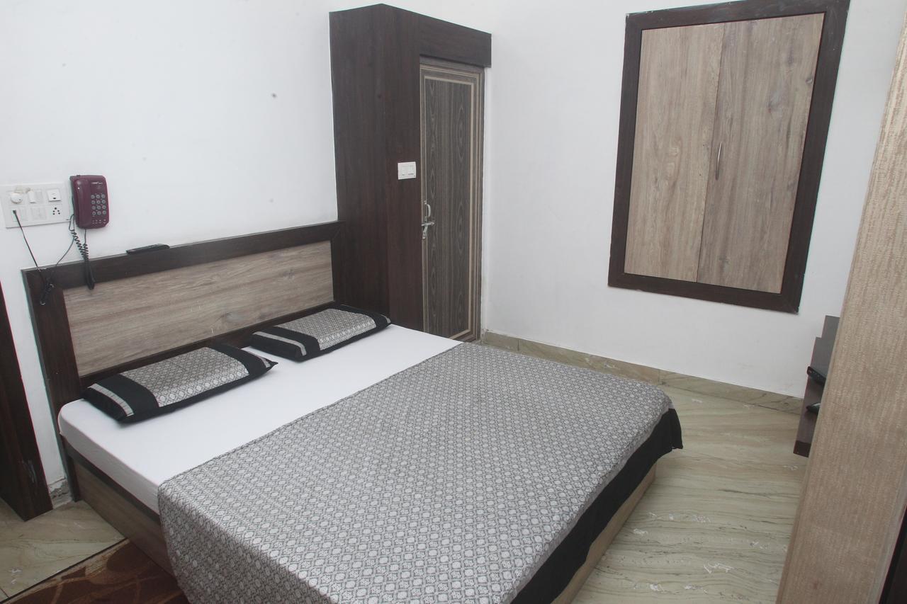 Alakhnanda Guest House Varanasi Exterior foto