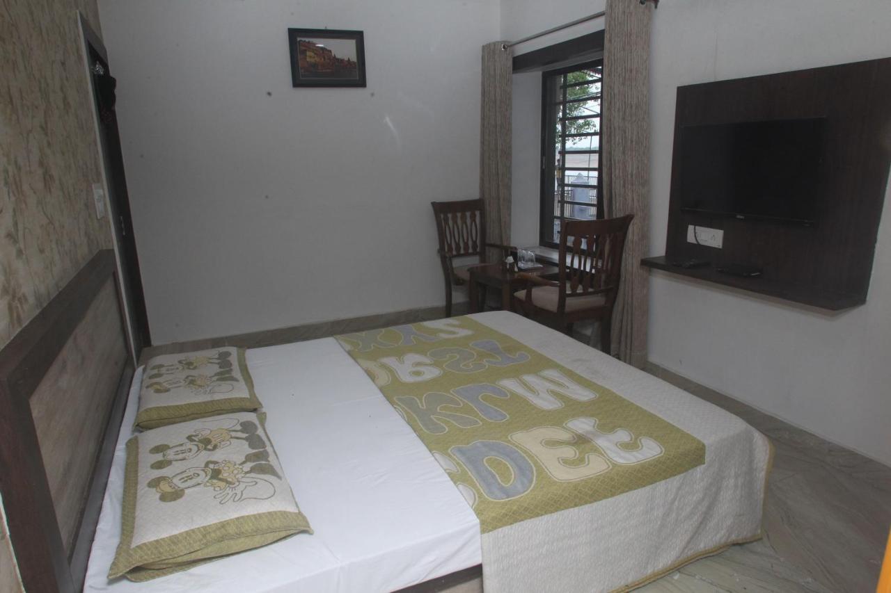 Alakhnanda Guest House Varanasi Exterior foto
